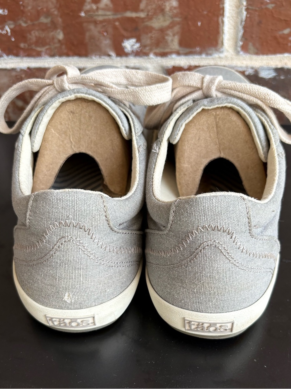 Taos Star Burst Comfort Canvas Sneakers Washed Gray Size 10 Wide FLAWED - Picture 9 of 14